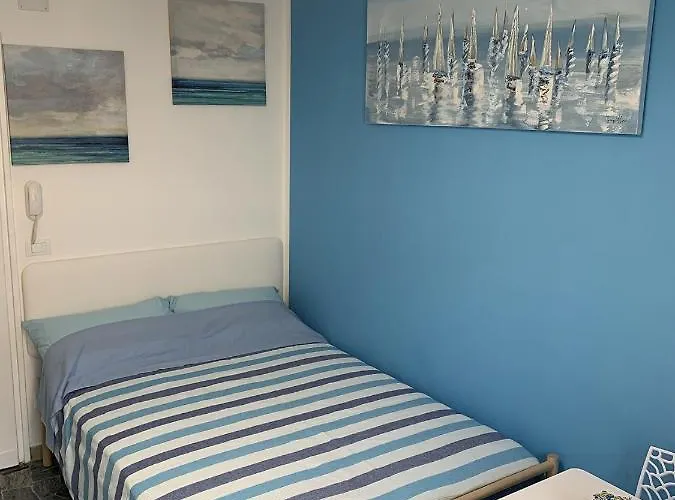 Daire Indipendent Blue Ferrara